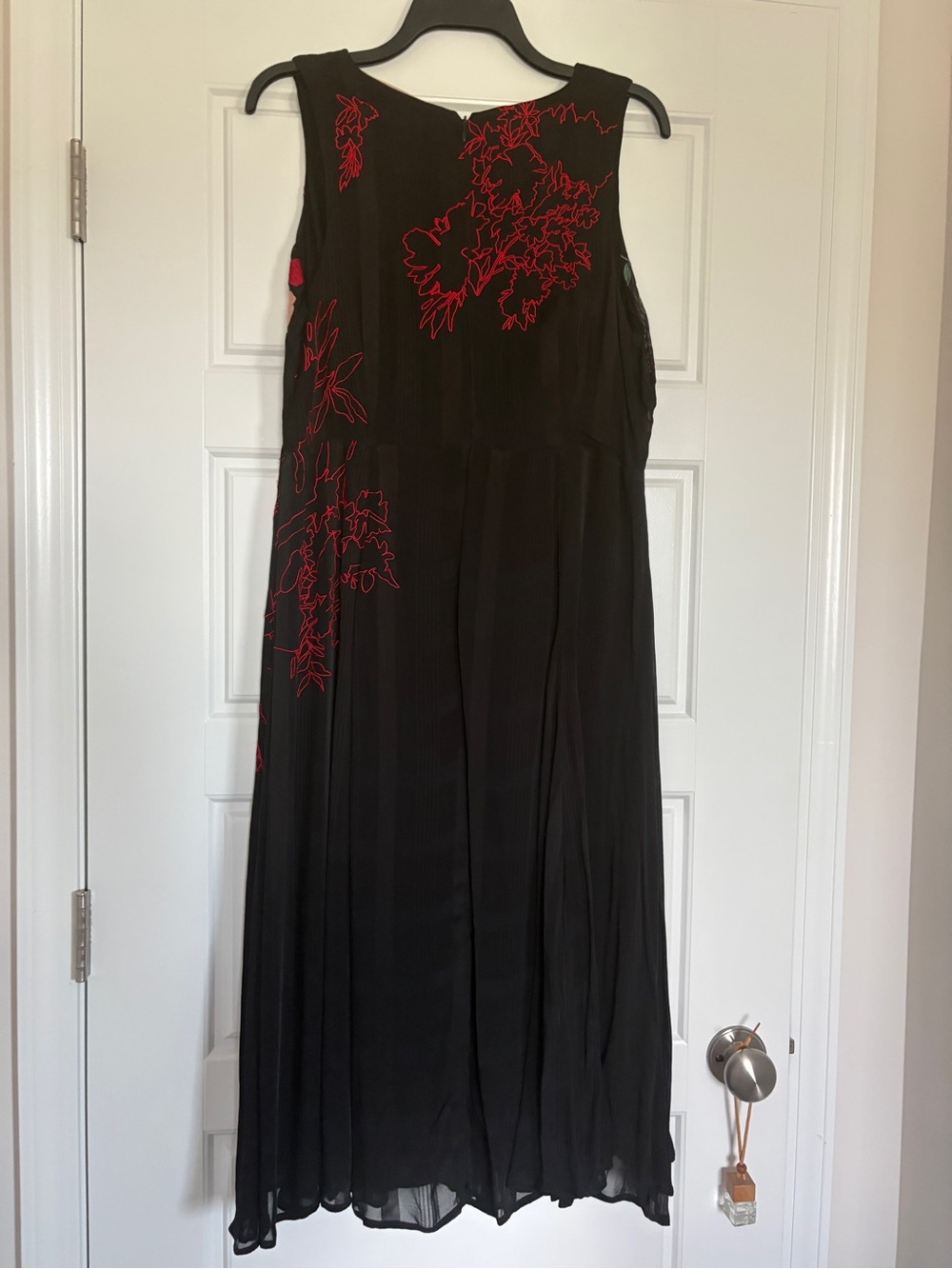 Soft Surroundings Black Floral Embroidered Sleeveless Dress - Picture 6 of 8